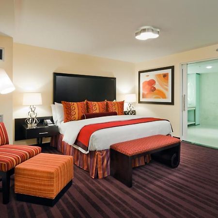 Washington Plaza Hotel Room photo
